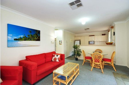 Beaches Serviced Apartments - Accommodation Yamba 0