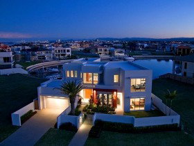 Valencia - Accommodation Yamba 0