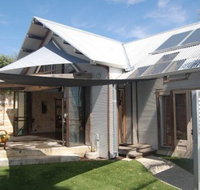 The Treehouse - Accommodation Yamba