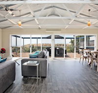 Coral Sands Luxury Beach House - Accommodation Yamba