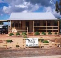 Cowell Barry Street Holiday Cottage - Accommodation Yamba