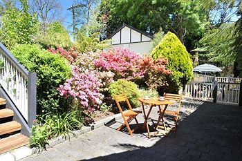 Holly Lodge - Accommodation Yamba 0