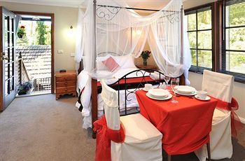 Holly Lodge - Accommodation Yamba 11