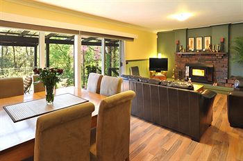 Holly Lodge - Accommodation Yamba 17