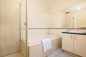 Apartments @ Mt Waverley - Accommodation Yamba 0
