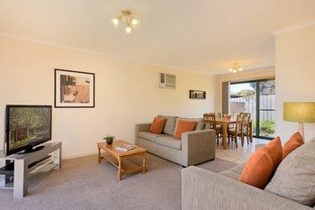 Apartments @ Mt Waverley - Accommodation Yamba 6