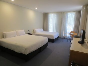 Dingley International Hotel - Accommodation Yamba 6