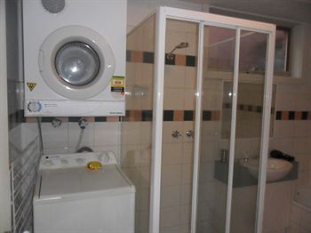 Australian Home Away @ Box Hill 21 - Accommodation Yamba 10