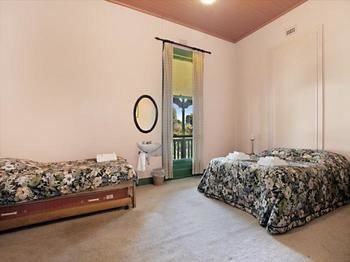 The Victoria & Albert Guesthouse - Accommodation Yamba 6