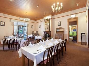 The Victoria & Albert Guesthouse - Accommodation Yamba 8
