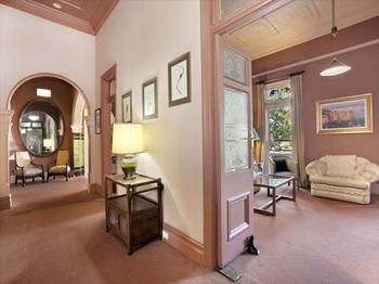 The Victoria & Albert Guesthouse - Accommodation Yamba 11