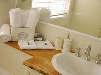 Apple Tree Cottage & Studio - Accommodation Yamba 3