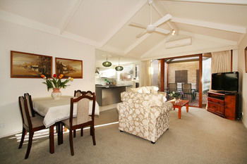 Wattle Holiday Rental - Accommodation Yamba 4