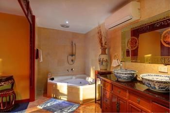 Mt Dandenong Imperial Retreat - Accommodation Yamba 0