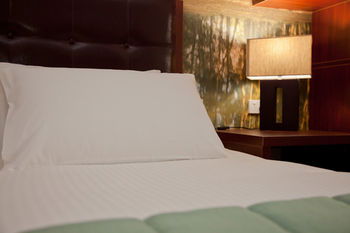 Grand Hotel Wyong - Accommodation Yamba 9