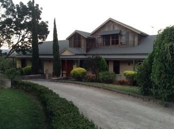 Yering Farm Wines - Accommodation Yamba 2