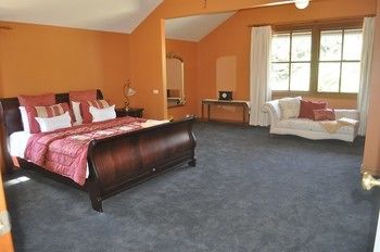 Yering Farm Wines - Accommodation Yamba 12