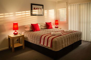 Wallsend Executive Apartments - Accommodation Yamba 18