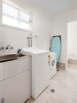Wallsend Executive Apartments - Accommodation Yamba 20