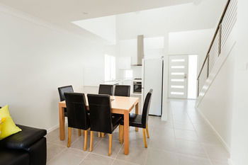 Wallsend Executive Apartments - Accommodation Yamba 26