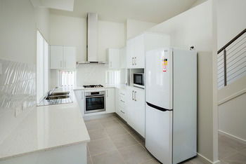 Wallsend Executive Apartments - Accommodation Yamba 28