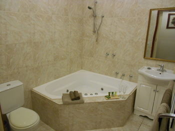 A Twist Of Willow - Accommodation Yamba 10