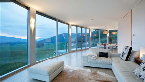 Feathertop Chateau - Accommodation Yamba 3