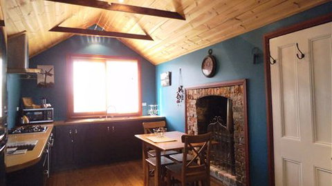 Goldfields Cottage - Accommodation Yamba 4