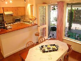 Adelaide Serviced Apartments - William Townhouse - Accommodation Yamba 2