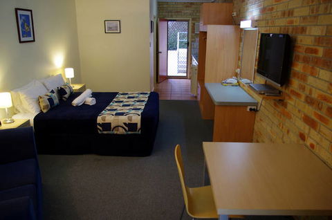 Emeraldene Inn & Eco-Lodge - Accommodation Yamba 4