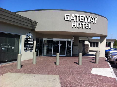 Gateway Hotel - Accommodation Yamba 1