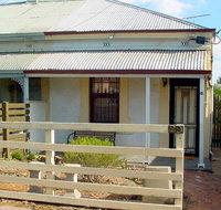 Harriett's Cottage Accommodation Clyde's Cottage - Accommodation Yamba