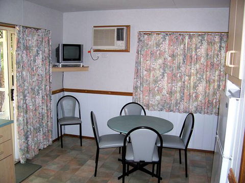 Highway Tourist Village - Accommodation Yamba 2