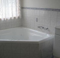 Macburn Self Contained Cottages Dog Friendly - Accommodation Yamba