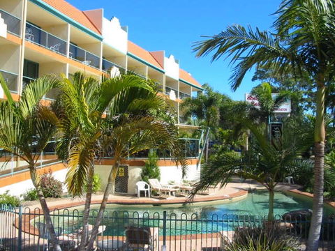 Shelly Bay Resort - Accommodation Yamba 0