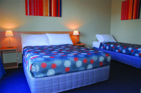 The Sands Hotel Motel - Accommodation Yamba 0