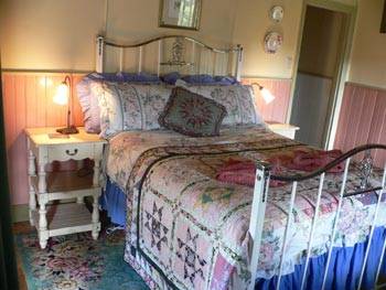 The Witches Garden - Cottage On The Creek - Accommodation Yamba 0
