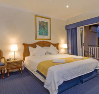 Tinaroo Lake Resort - Holiday Apartments - Accommodation Yamba