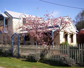 Blue Wren Cottage - Accommodation Yamba 1