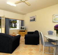 Island Coastal Units - Accommodation Yamba