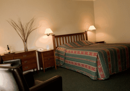 Ringwood Lake Inn - Accommodation Yamba 1