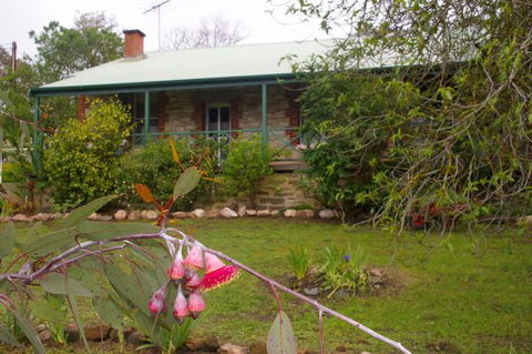 Naimanya Cottage - Accommodation Yamba 0
