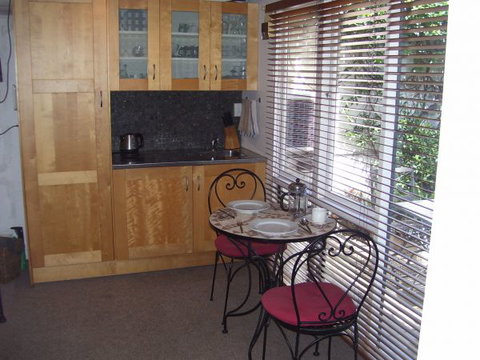 Garden Studio Unit - Accommodation Yamba 1