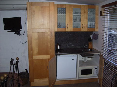 Garden Studio Unit - Accommodation Yamba 2