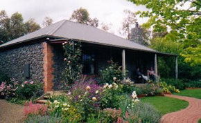 Rosewood Cottage - Accommodation Yamba 0