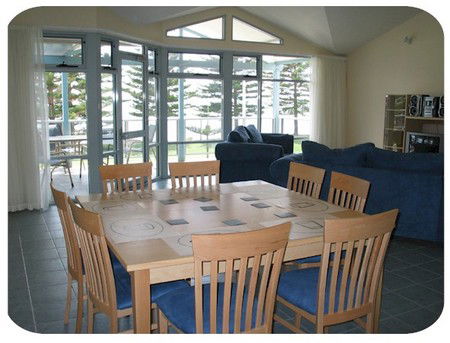 Port Lincoln Foreshore Apartments - Accommodation Yamba 1