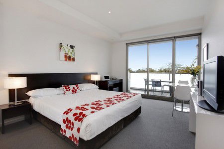 Caroline Serviced Apartments Brighton - Accommodation Yamba 2