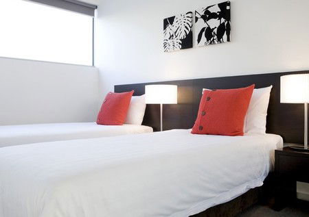 Caroline Serviced Apartments Brighton - Accommodation Yamba 4