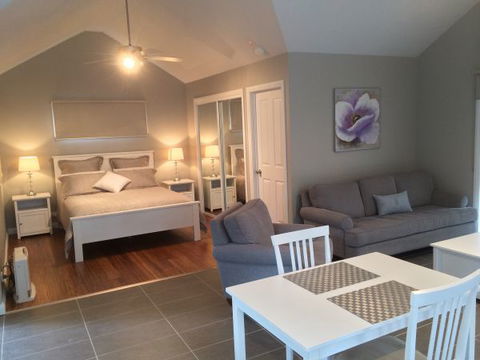 High Peaks Cottages - Accommodation Yamba 1