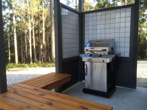High Peaks Cottages - Accommodation Yamba 3